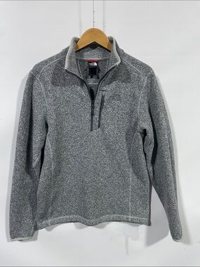 The North Face Men's Gray Half-Zip Fleece Pullover
